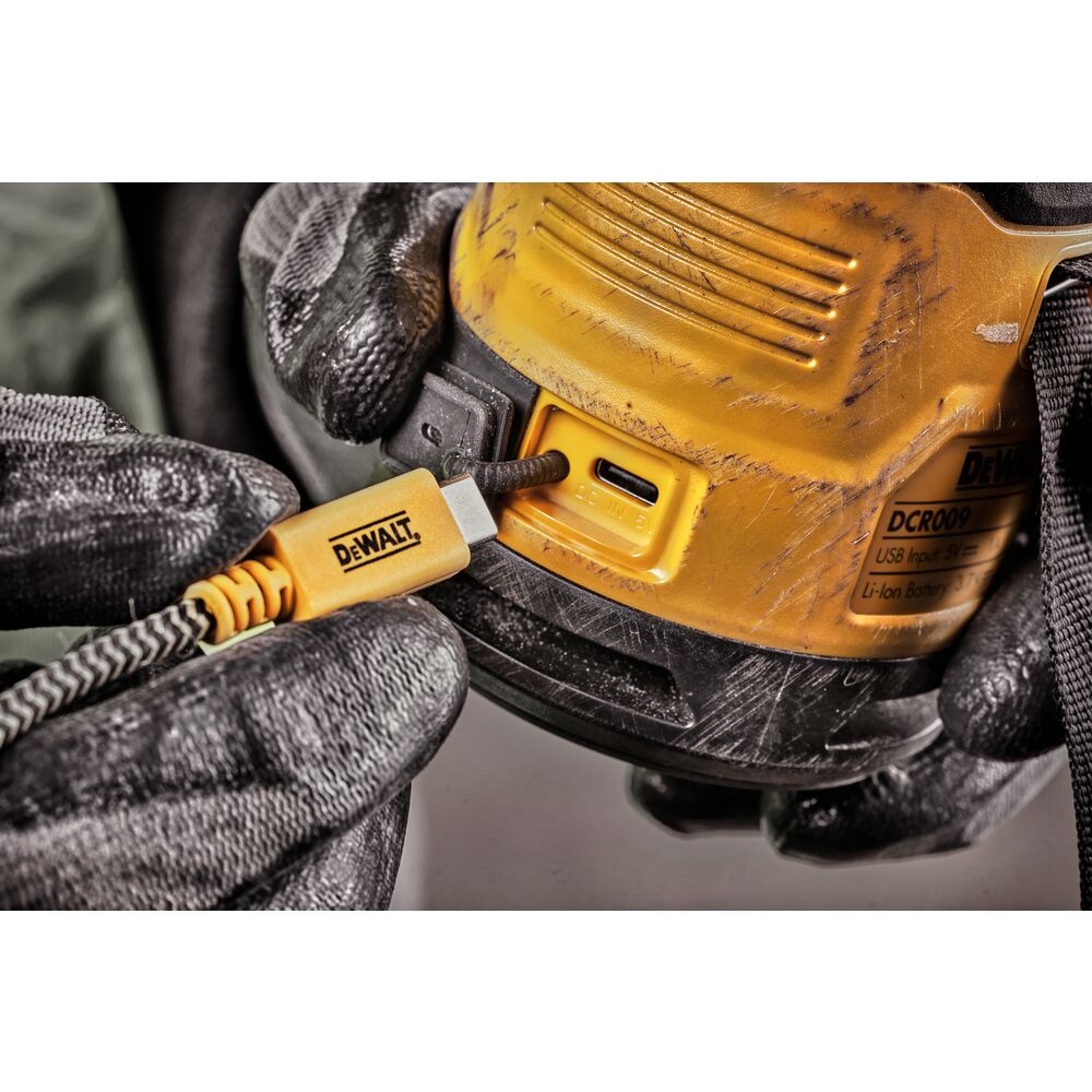 DeWalt bluetooth zvučnik DCR009 USB-C 5W IP67 86db - Slika 5