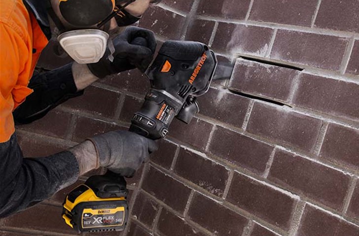 Arbortech aku pila za rezove i utore u zidu BA200X 1x9,0Ah - Slika 8