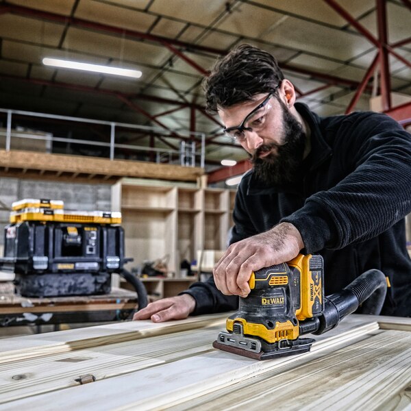 DeWalt aku vibraciona brusilica DCW200NT 108x115mm, kofer - Slika 4