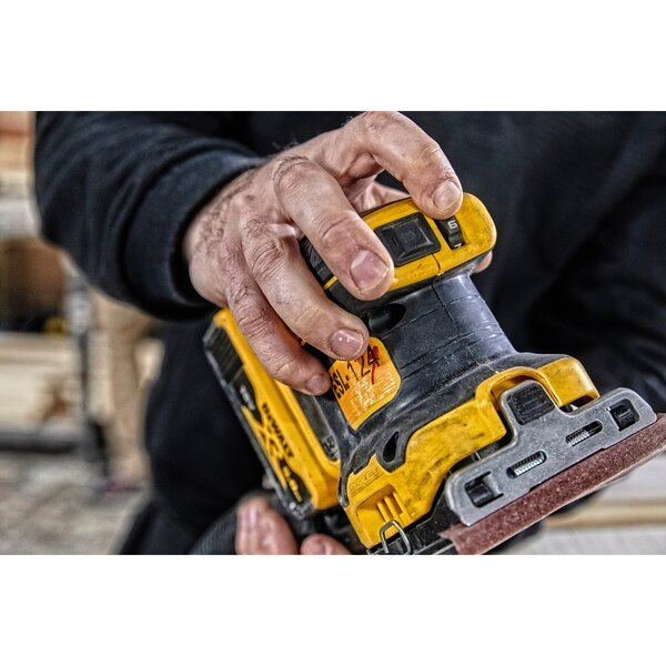 DeWalt aku vibraciona brusilica DCW200NT 108x115mm, kofer - Slika 5