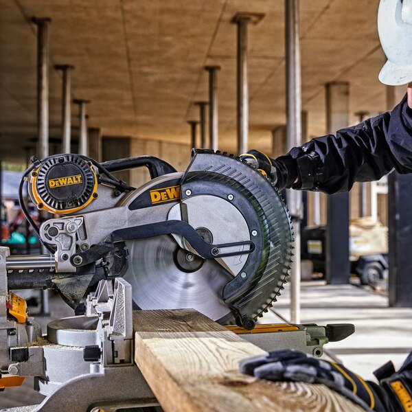 DeWalt potezna kružna pila DWS780 305mm 1675W - Slika 5