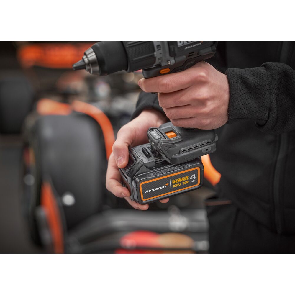 DeWalt aku udarna bušilica DCD85MM2T McLaren 90Nm 2x4,0Ah - Slika 8