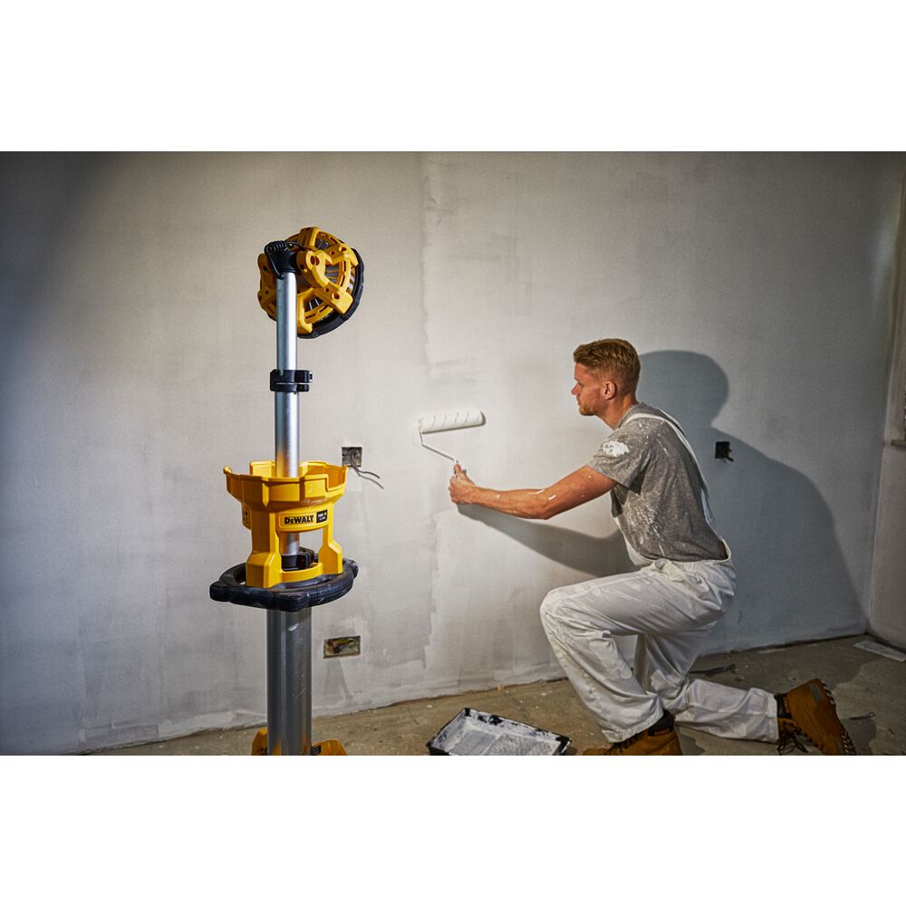 Dewalt aku LED svjetiljka na stativu DCL079 18V 3000lm - Slika 2