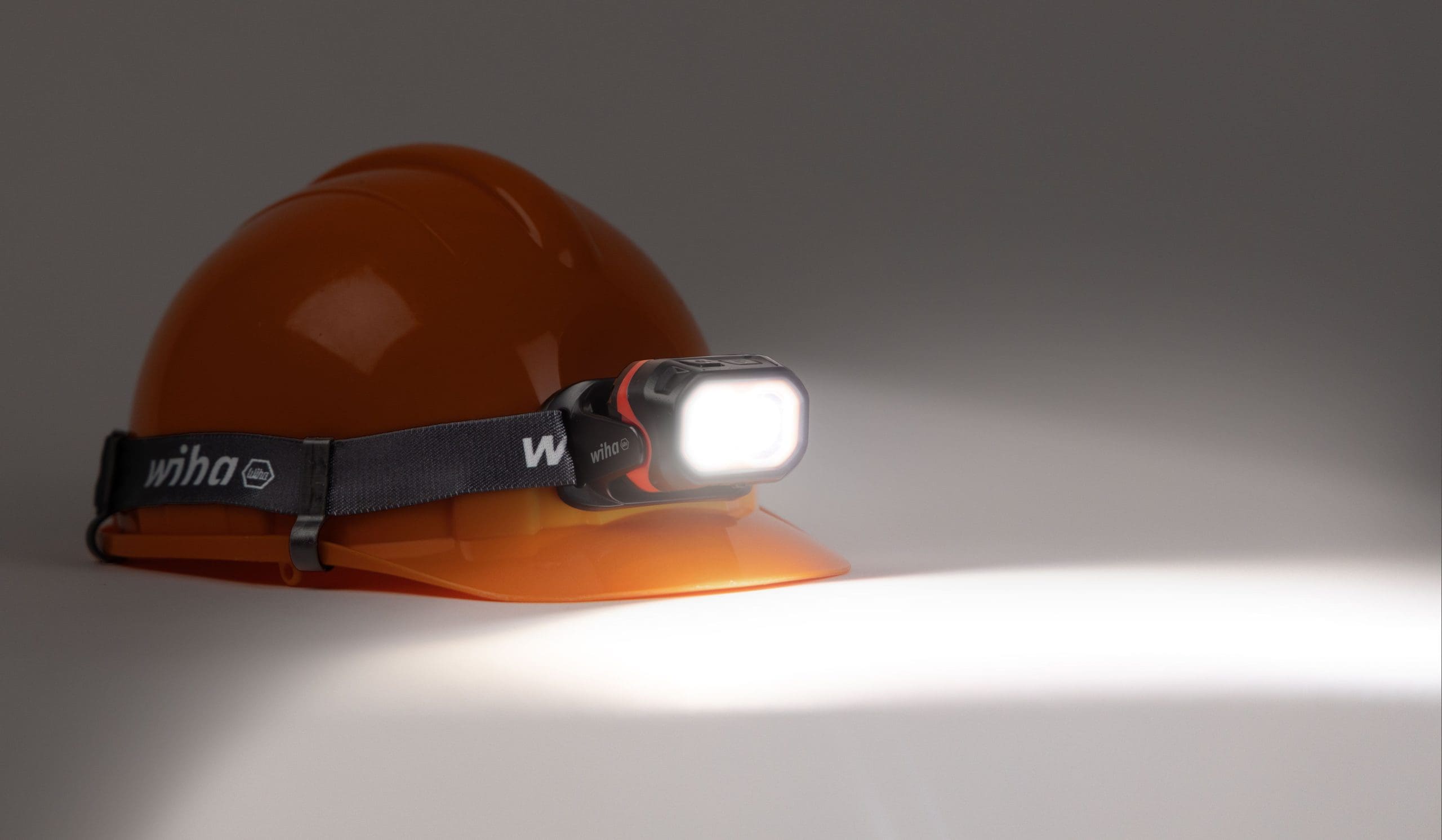 Wiha naglavna lampa 500lm, senzor pokreta 45700 - Slika 4