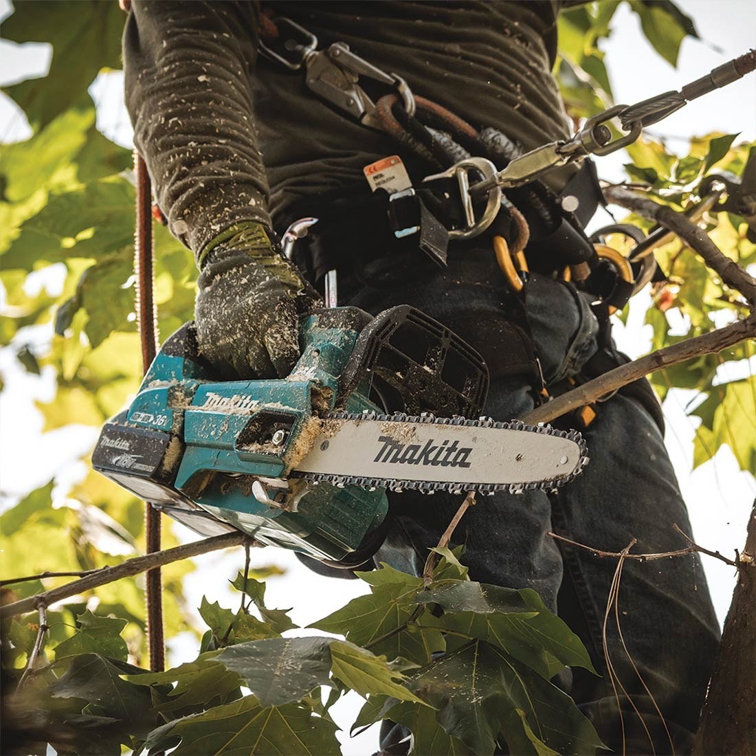 Makita aku lančana pila DUC306Z 18+18V - Slika 3
