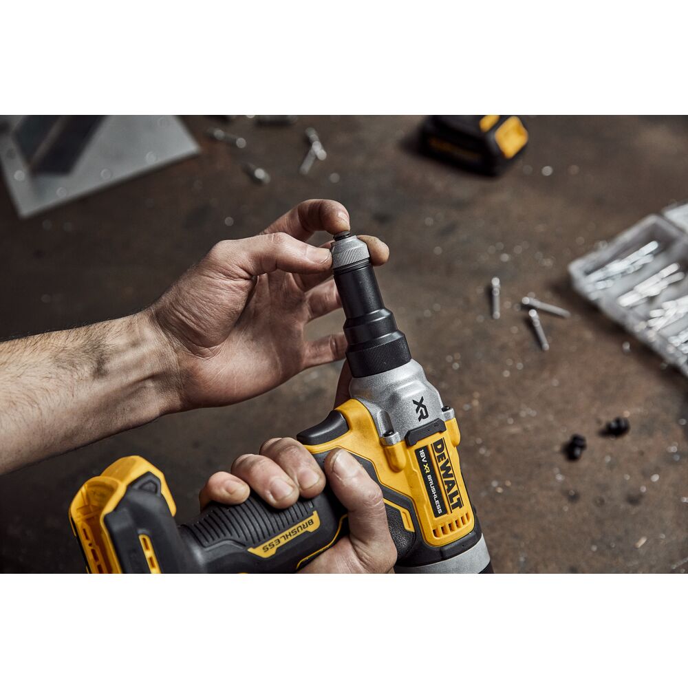 DeWalt aku kliješta za blok zakovice DCF414NT 18V 20KN 6,4mm - Slika 5