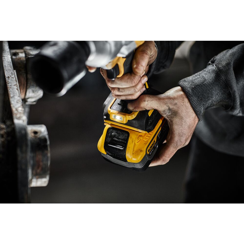 DeWalt aku udarni odvijač DCF961H2T 2x5,0Ah Powerstack 1632/2373Nm 1/2" - Slika 8