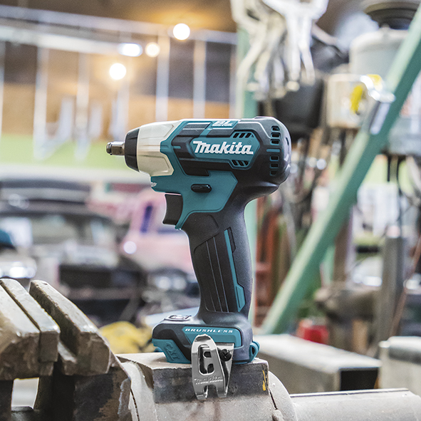 Makita aku udarni odvijač TW160DZ 3/8"